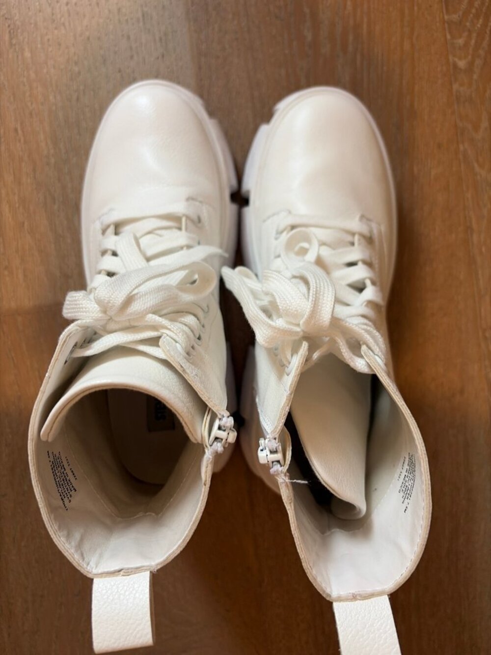 Steve Madden White Lace Up Combat Boots US 7.5 Worn Once